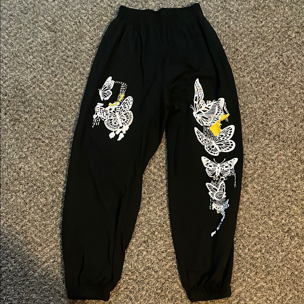 ROMWE Black Butterfly Print Pants